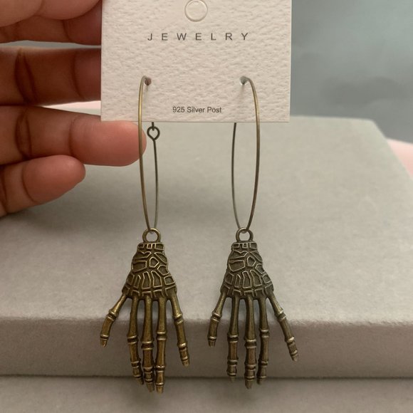 Mummy Hands Halloween Antique Bronze Hoop earrings - Picture 1 of 8